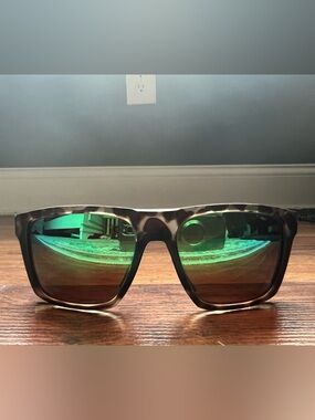 Tortoiseshell Frame Sunglasses with Green Mirrored Lenses